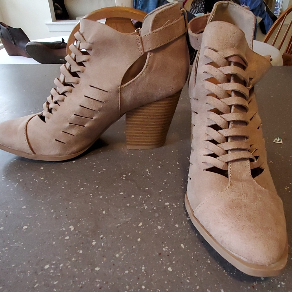 Tan booties!
